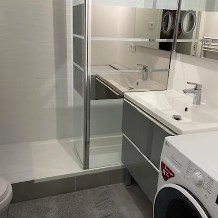 Charming Studio In The Centre Of Town With Balcony