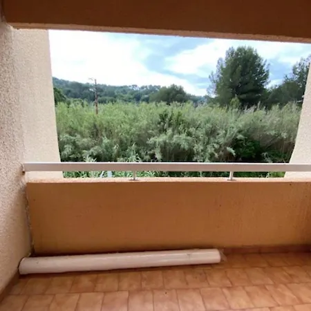 Charming Studio In The Centre Of Town With Balcony Apartmán Sanary-sur-Mer